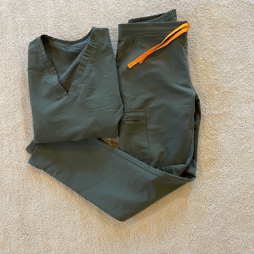 Figs Scrubs SET.